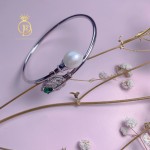 Vòng tay và nhẫn kiểu lá Ngọc Trai