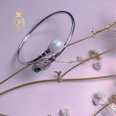 Vòng tay và nhẫn kiểu lá Ngọc Trai