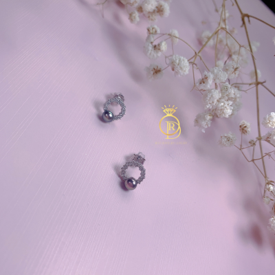 Hoa tai tròn viên trai màu lông công cao cấp