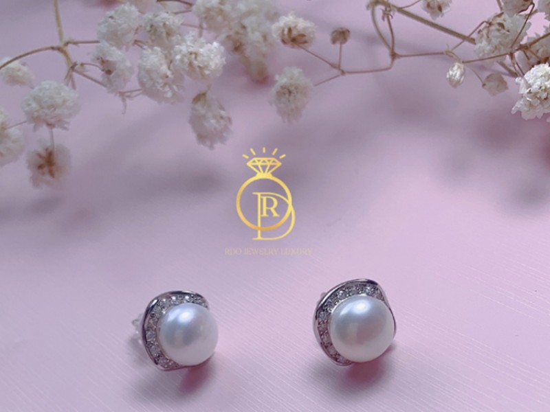 Hoa tai ngọc trai vuông HTV