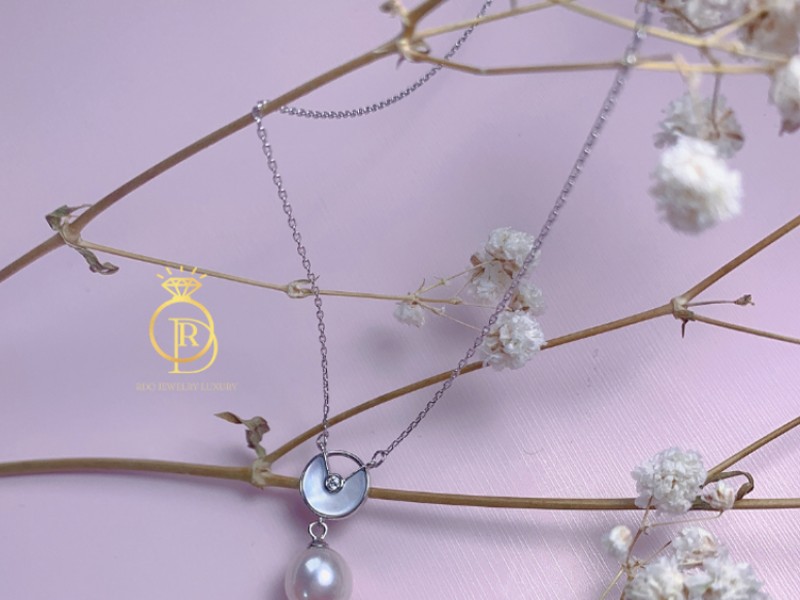 Dây chuyền ngọc trai xuyên tâm